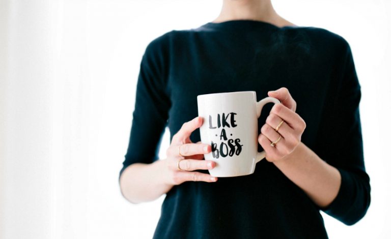 Een introvert komt een kamer binnen